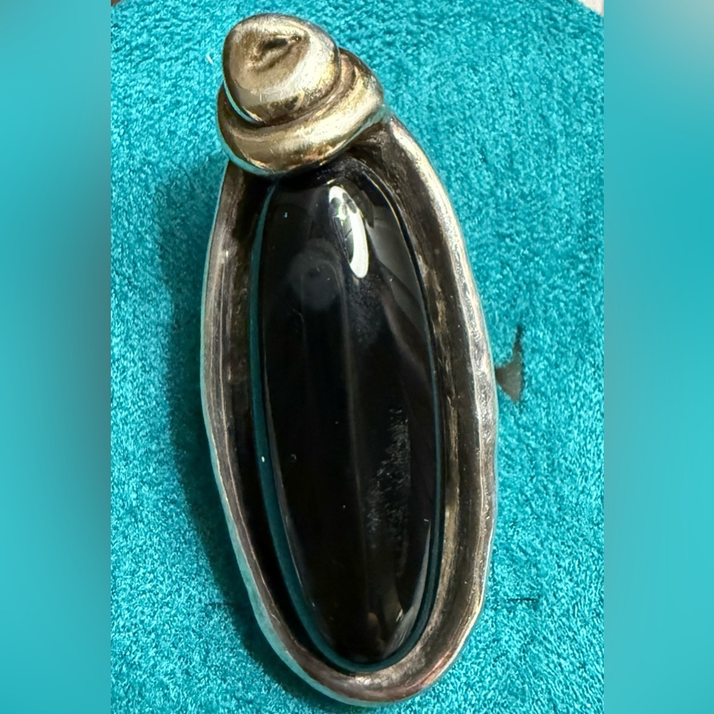 925 silver and black onyx signed handcrafted statement ring. - Picture 2 of 5